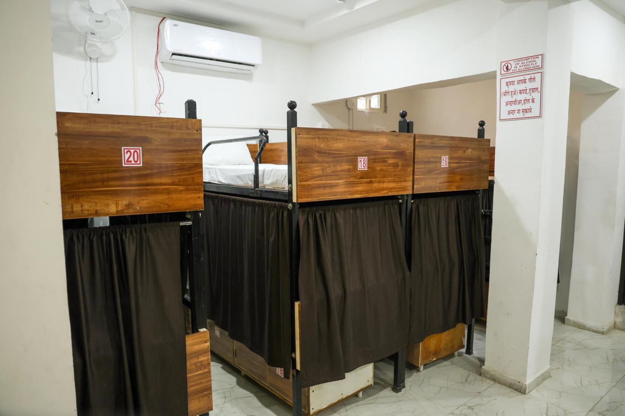 Hotel Aaram Kalupur Ahmedabad Ngoại thất bức ảnh