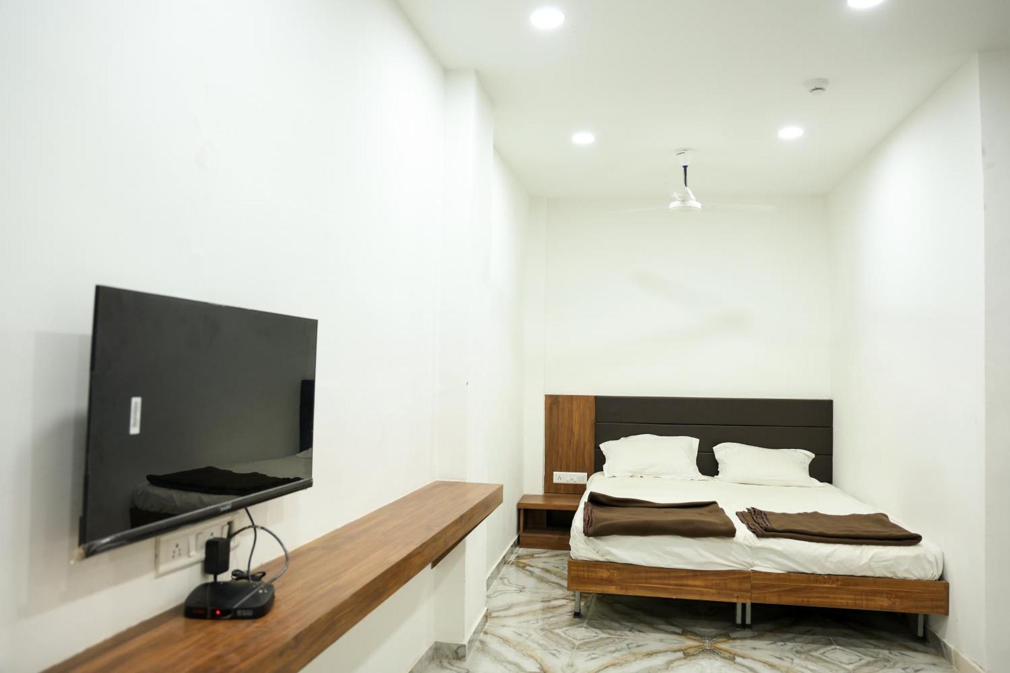 Hotel Aaram Kalupur Ahmedabad Ngoại thất bức ảnh