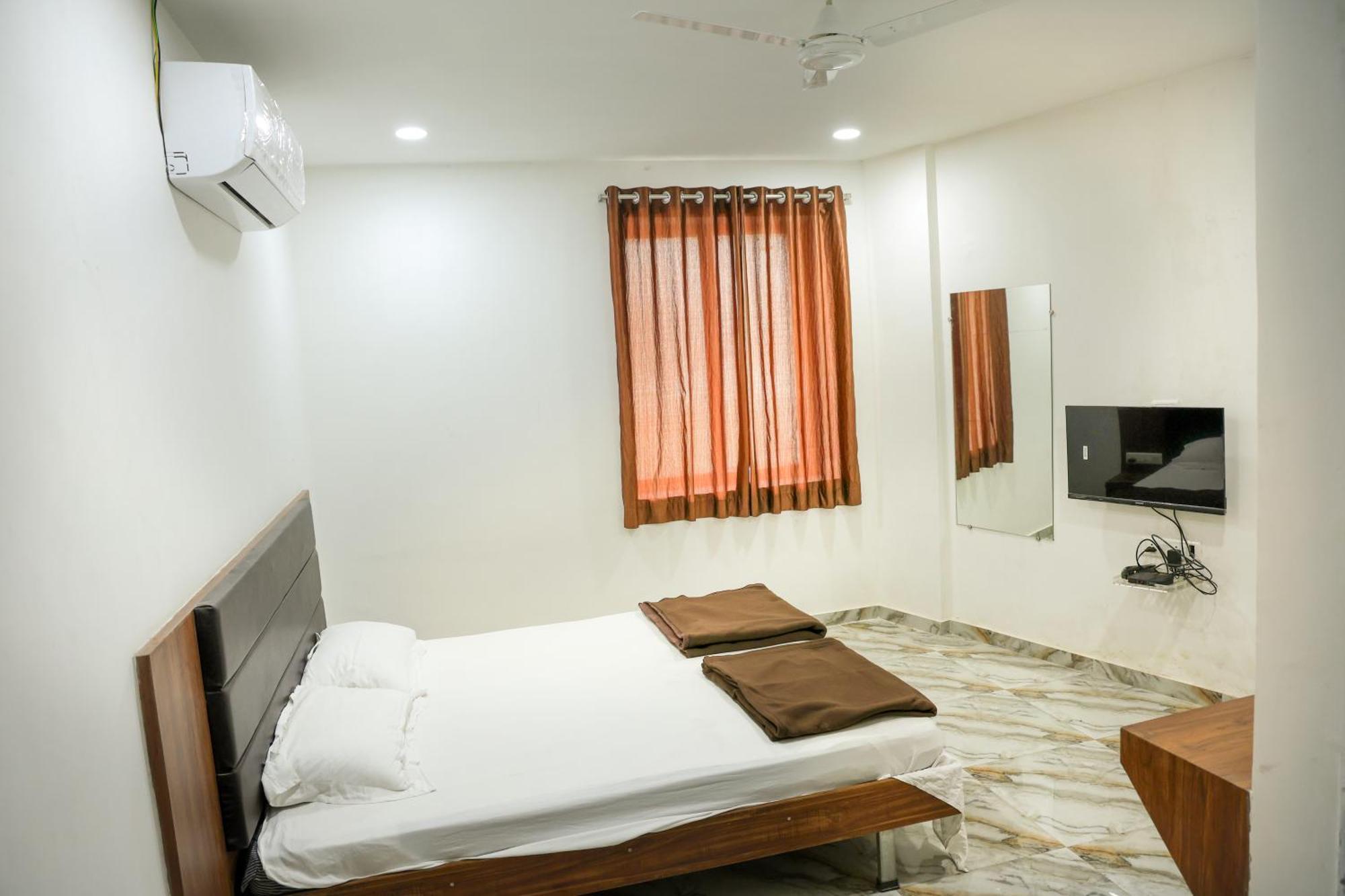Hotel Aaram Kalupur Ahmedabad Ngoại thất bức ảnh