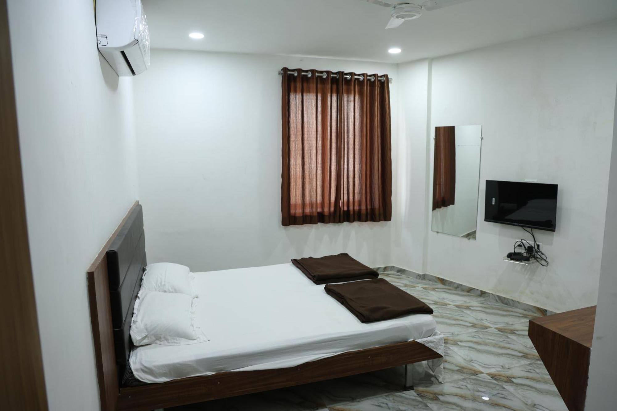 Hotel Aaram Kalupur Ahmedabad Ngoại thất bức ảnh
